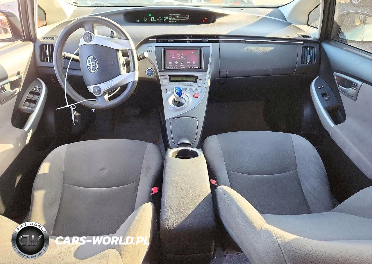 2013 Toyota Prius Two VIN:JTDKN3DU8D1717934 - 8