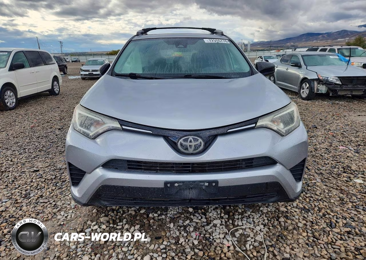 2018 Toyota Rav4 Le VIN:2T3BFREV9JW798270 - 5