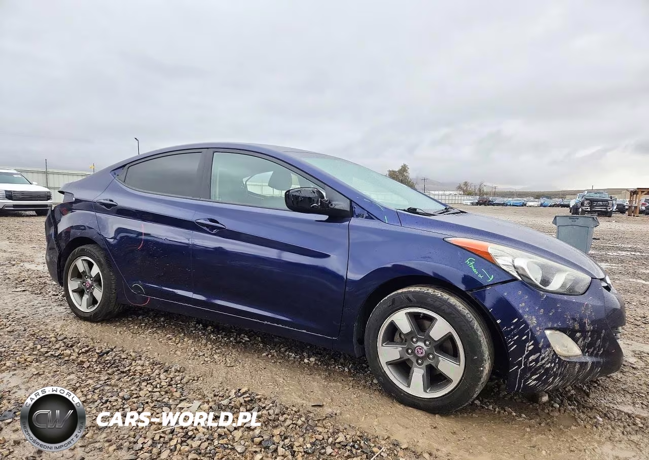 2012 Hyundai Elantra Gls VIN:5NPDH4AE1CH103690 - 4