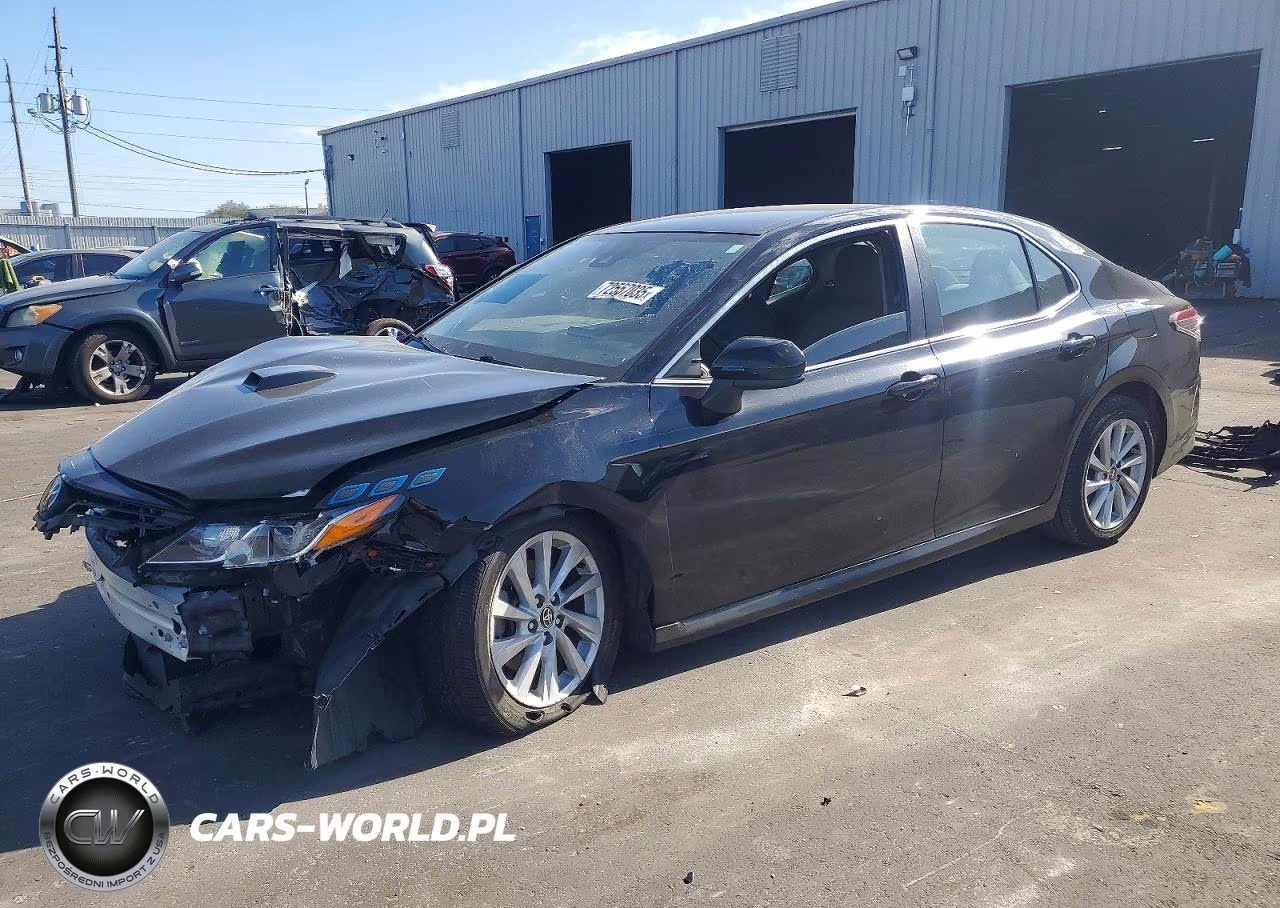 2022 Toyota Camry Le