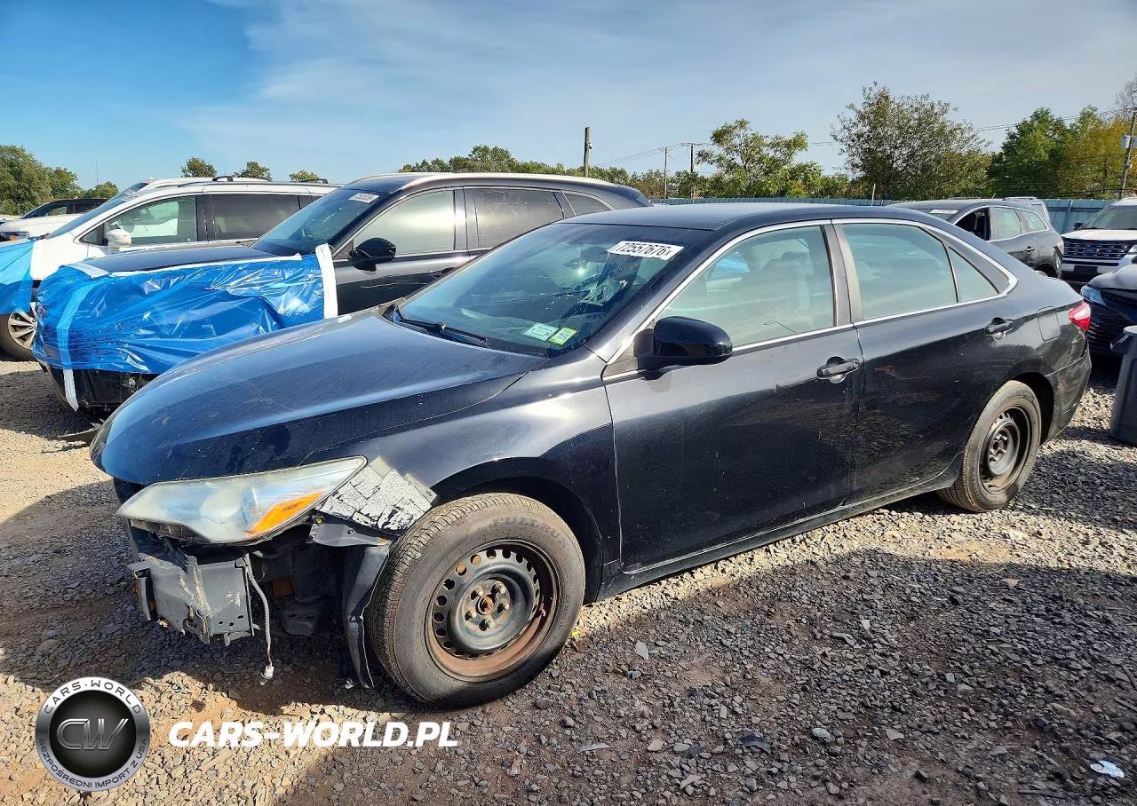 2016 Toyota Camry Le – zdjęcie 1 z 12