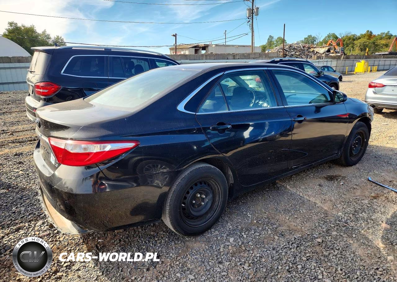 2016 Toyota Camry Le VIN:4T1BF1FK2GU143858 - 3