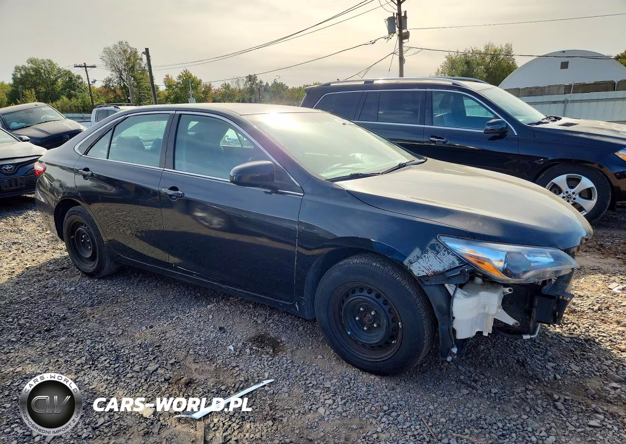 2016 Toyota Camry Le VIN:4T1BF1FK2GU143858 - 4
