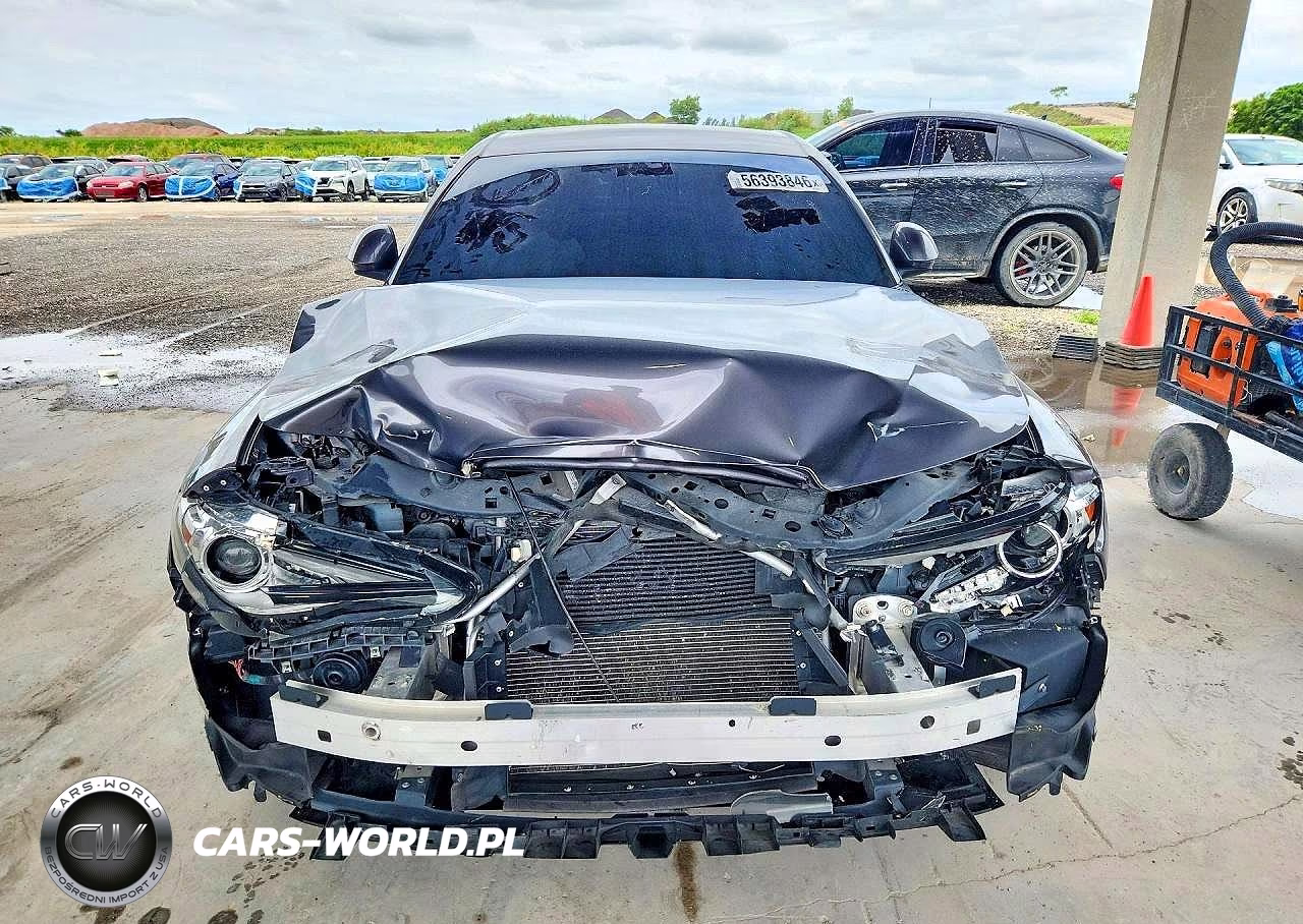 2019 Alfa Romeo Giulia VIN:ZARFAMANXK7599319 - 5