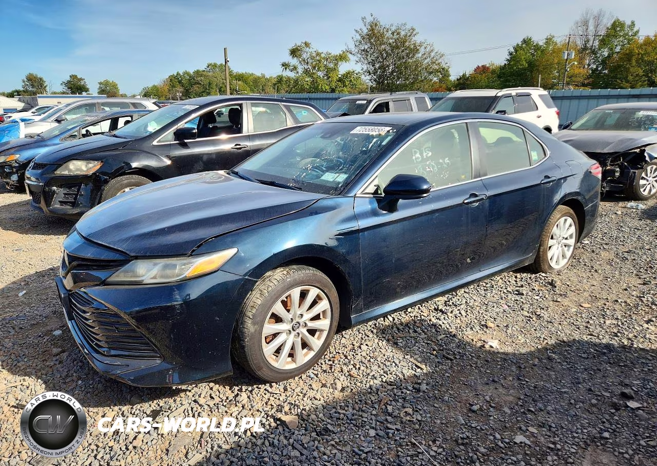 2018 Toyota Camry Le – zdjęcie 1 z 12