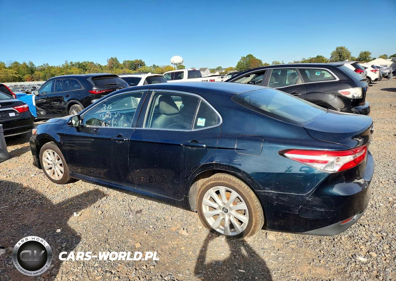 2018 Toyota Camry Le VIN:JTNB11HK9J3020034 - 2