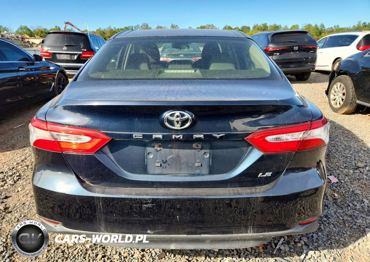 2018 Toyota Camry Le VIN:JTNB11HK9J3020034 - 6