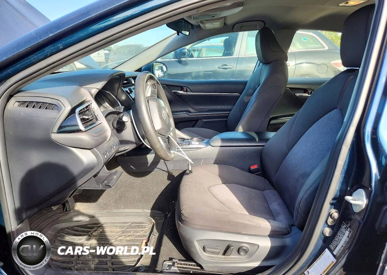 2018 Toyota Camry Le VIN:JTNB11HK9J3020034 - 7