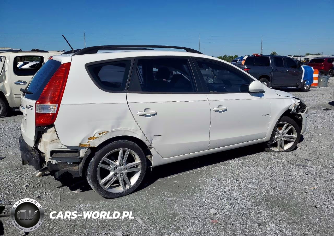 2010 Hyundai Elantra Touring Se VIN:KMHDC8AE9AU061063 - 3