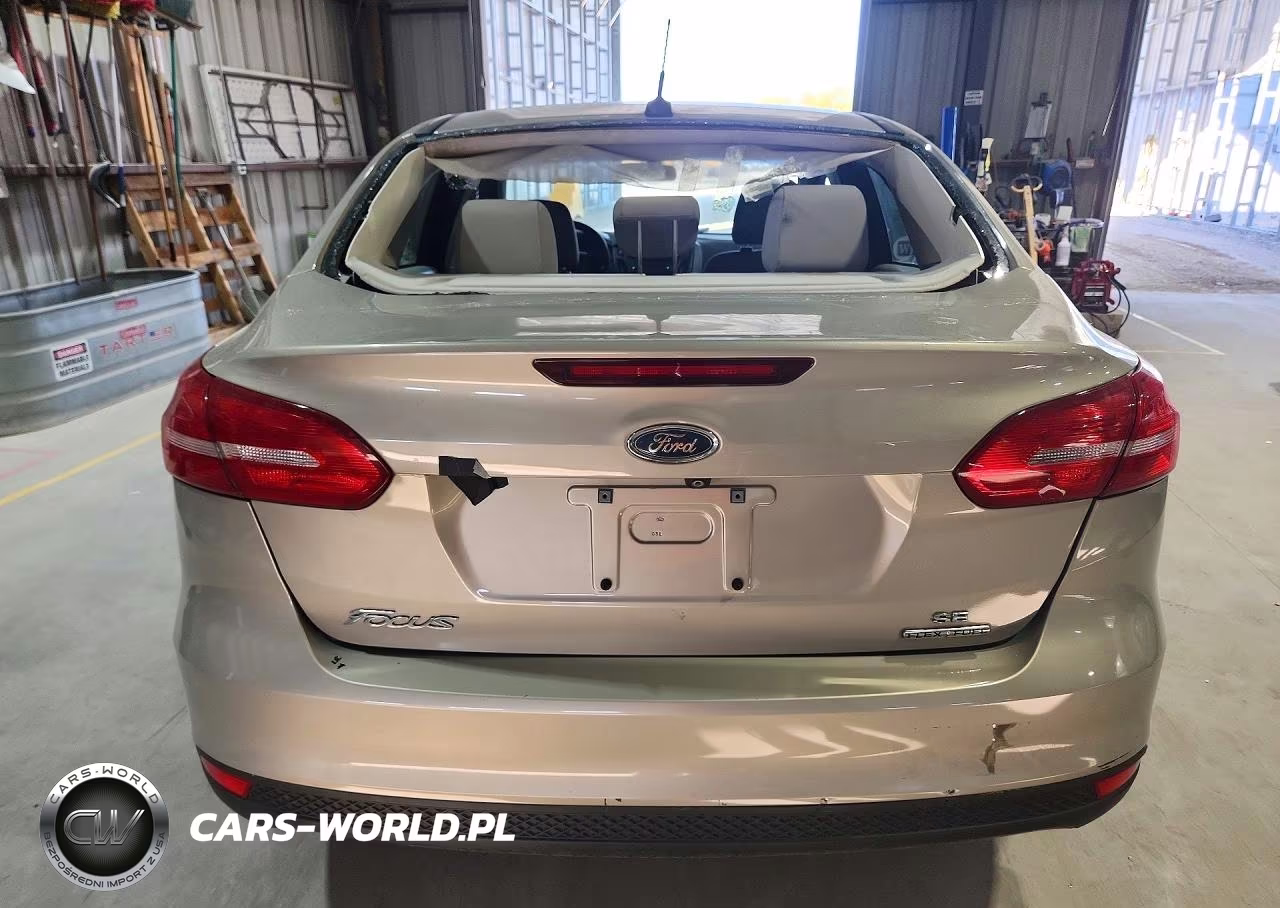 2015 Ford Focus Se VIN:1FADP3F29FL231242 - 6