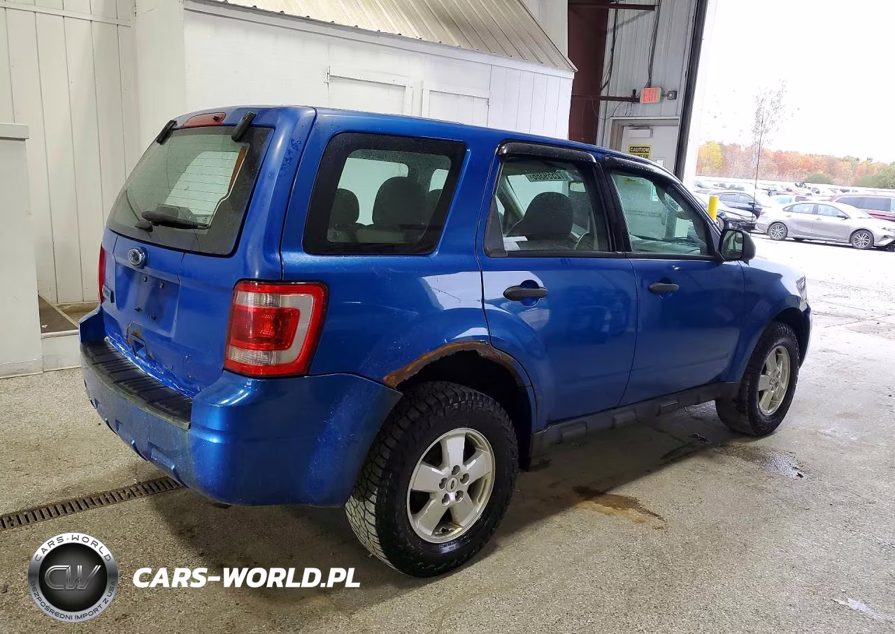 2012 Ford Escape Xls VIN:1FMCU0C78CKA89041 - 3