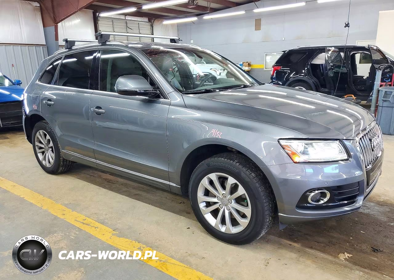 2016 Audi Q5 Premium Plus VIN:WA1L2AFP9GA140063 - 4