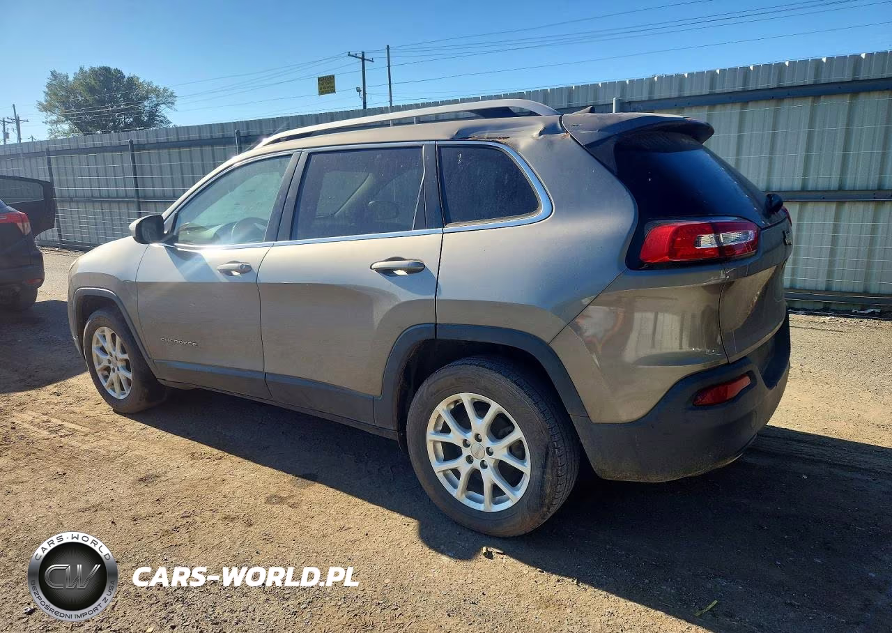 2017 Jeep Cherokee Latitude VIN:1C4PJLCB7HW642573 - 2
