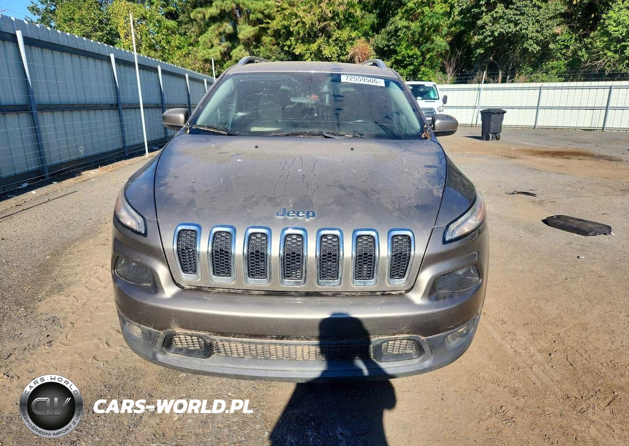 2017 Jeep Cherokee Latitude VIN:1C4PJLCB7HW642573 - 5