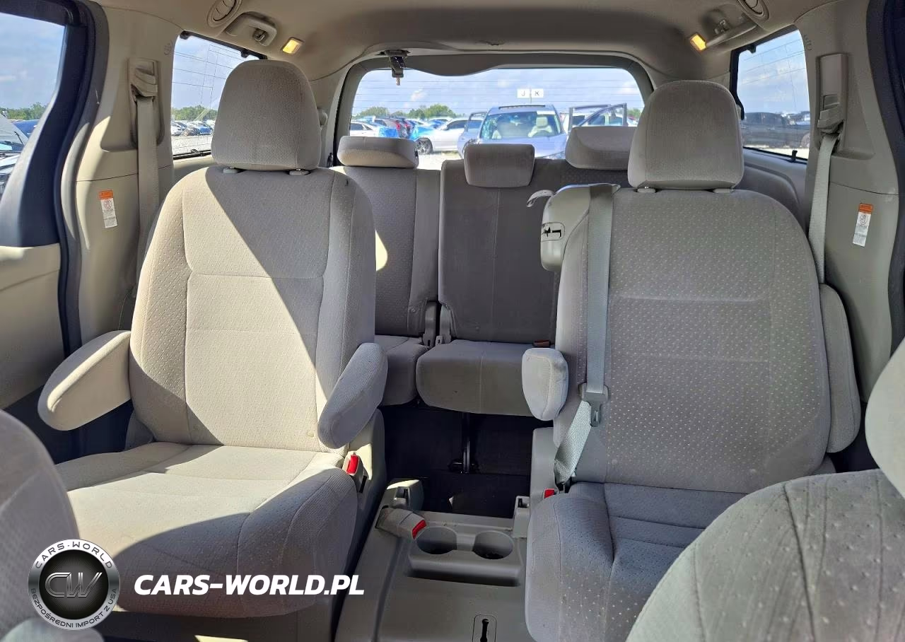 2015 Toyota Sienna Le VIN:5TDKK3DC0FS645620 - 10