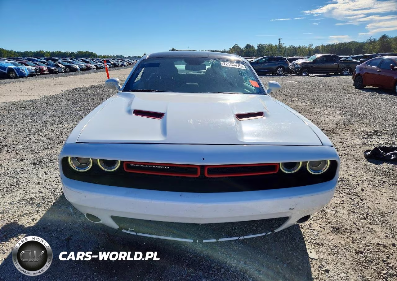 2019 Dodge Challenger Sxt VIN:2C3CDZAG9KH561687 - 5