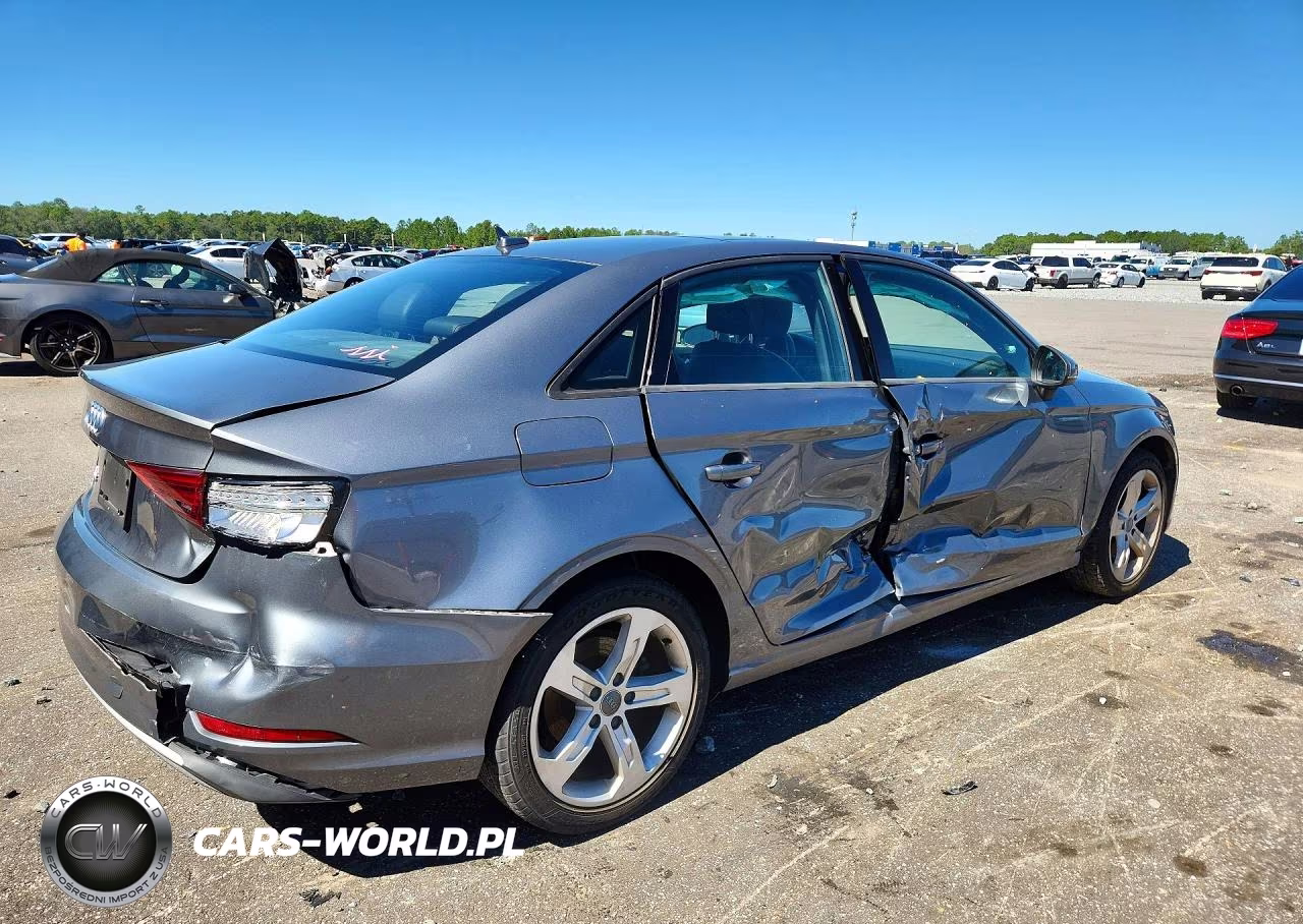 2018 Audi A3 Premium VIN:WAUAUGFFXJ1052869 - 3