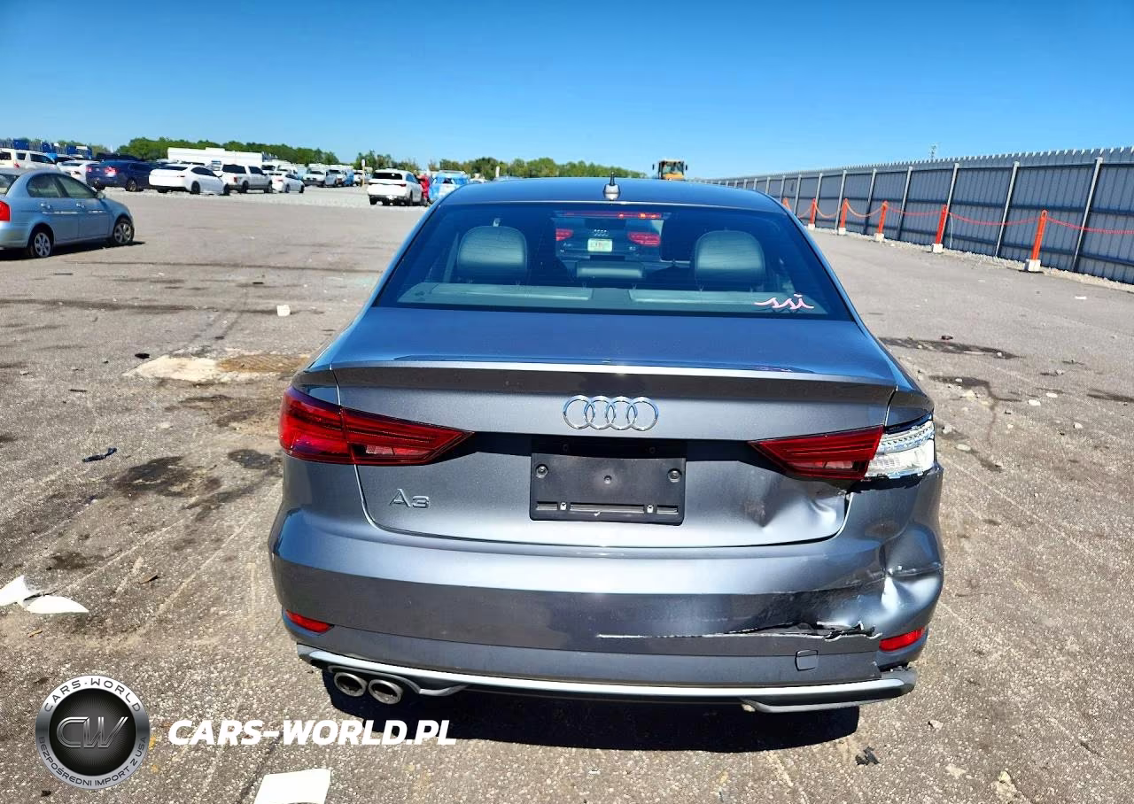 2018 Audi A3 Premium VIN:WAUAUGFFXJ1052869 - 6