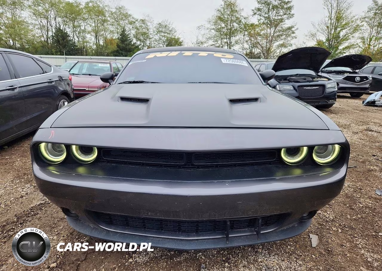 2021 Dodge Challenger Sxt VIN:2C3CDZAG5MH573614 - 5