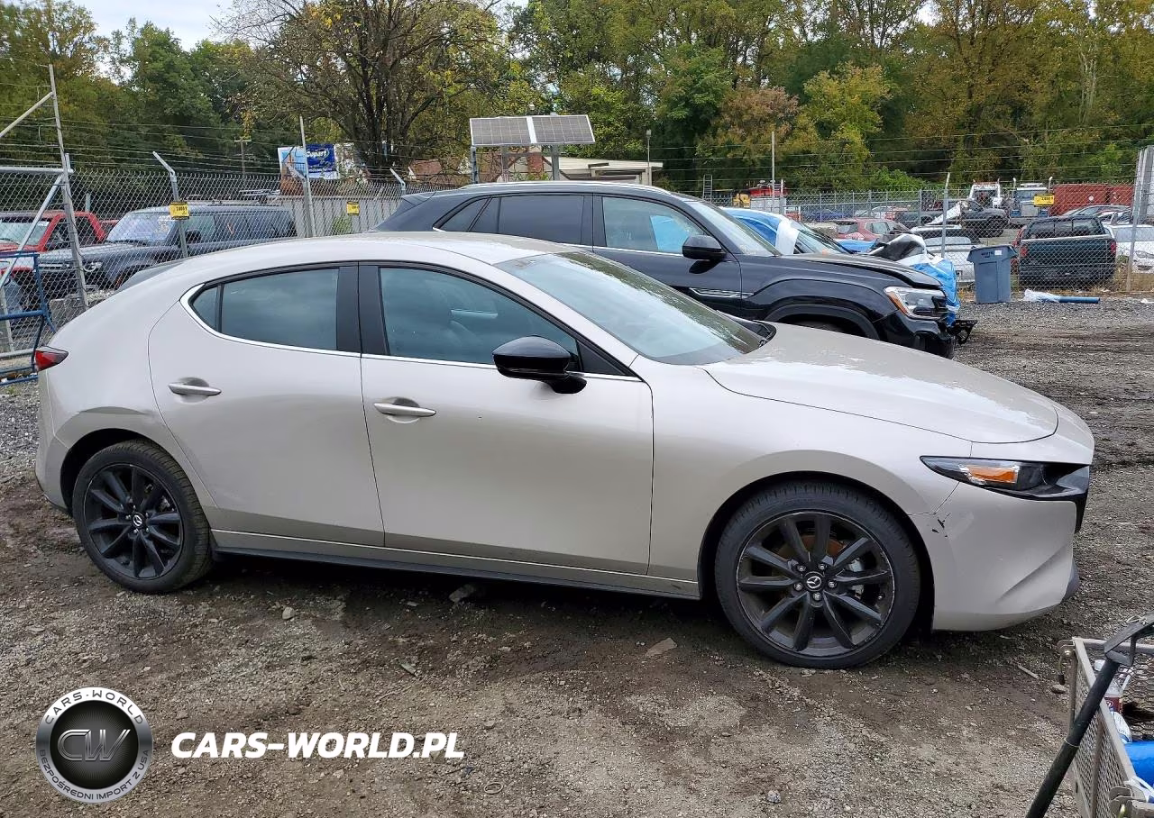 2026 Mazda 3 Select Sport VIN:JM1BPAKL3T1867201 - 4