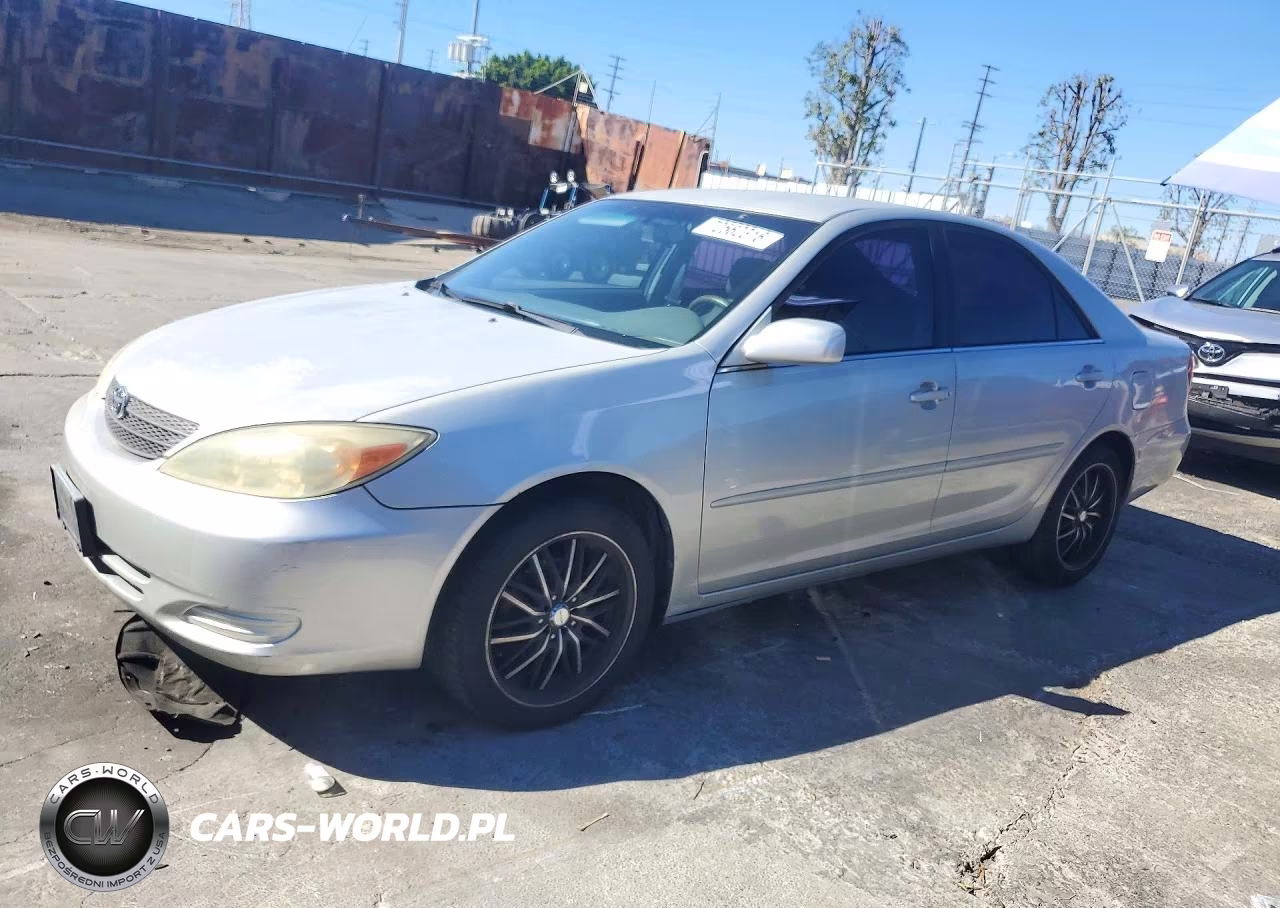 2004 Toyota Camry Le