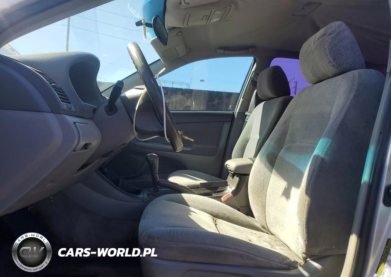 2004 Toyota Camry Le VIN:4T1BE32K24U266768 - 7