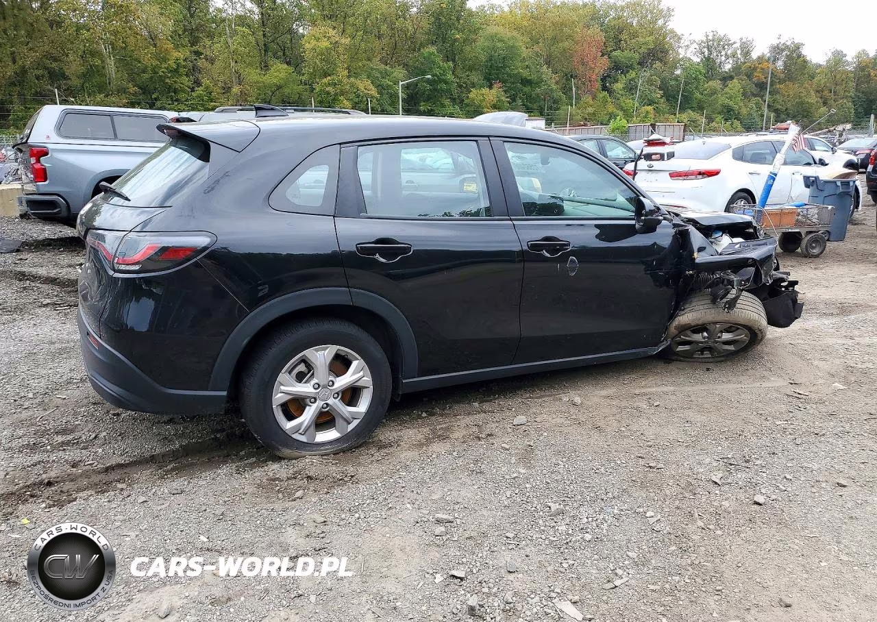 2025 Honda Hr-V Lx VIN:3CZRZ2H36SM786629 - 3