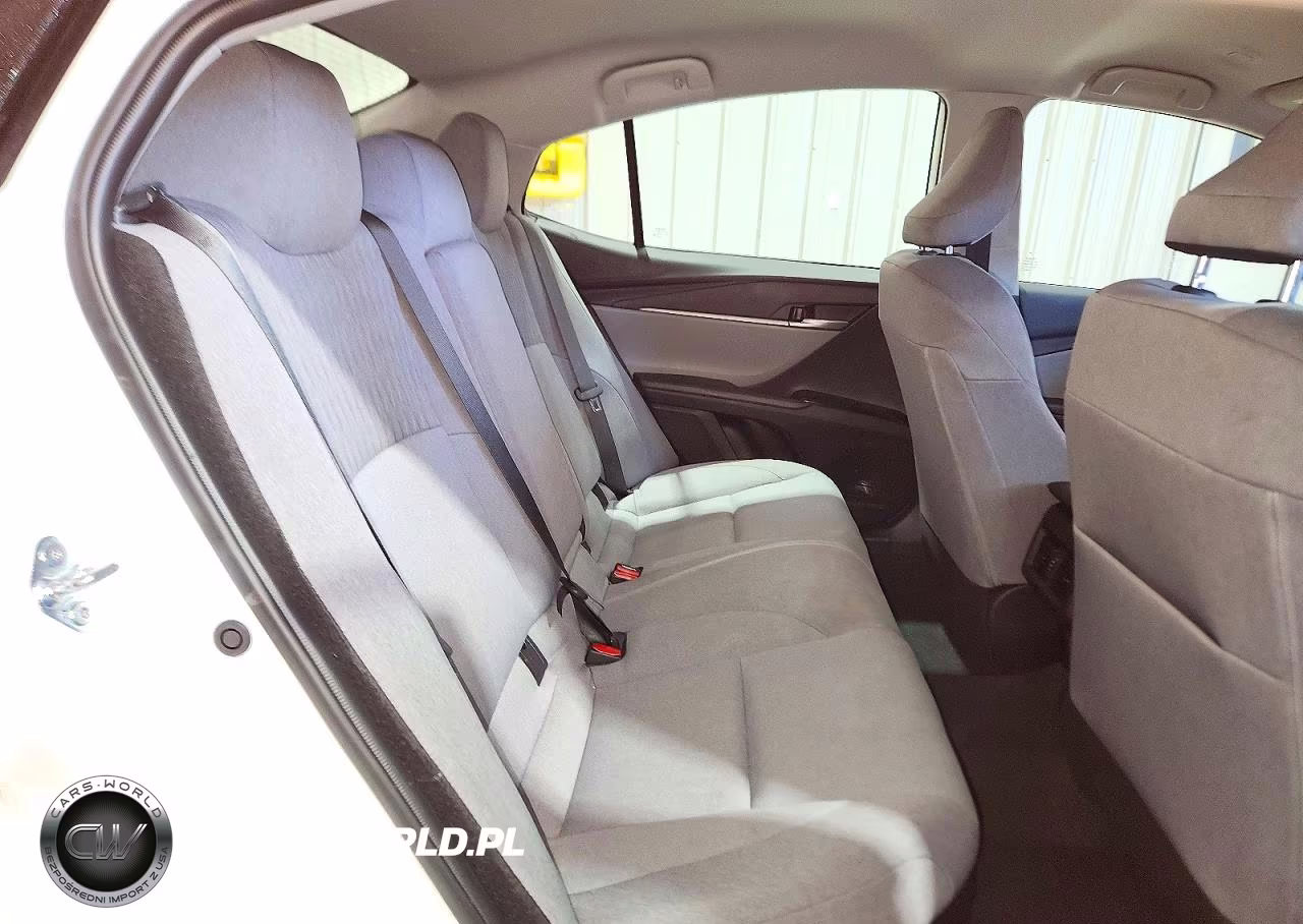 2025 Toyota Camry Le VIN:4T1DAACKXSU186039 - 10