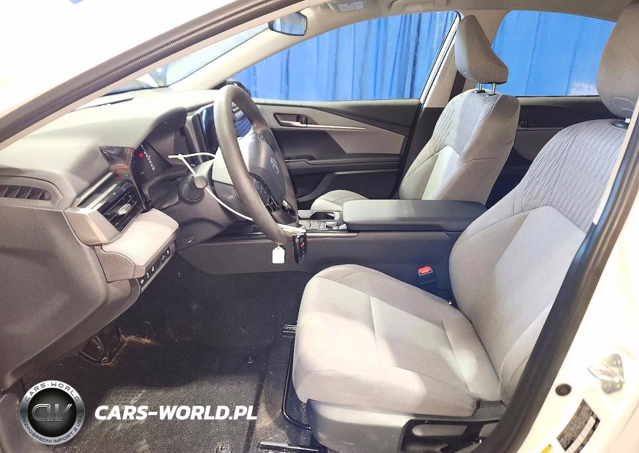 2025 Toyota Camry Le VIN:4T1DAACKXSU186039 - 7