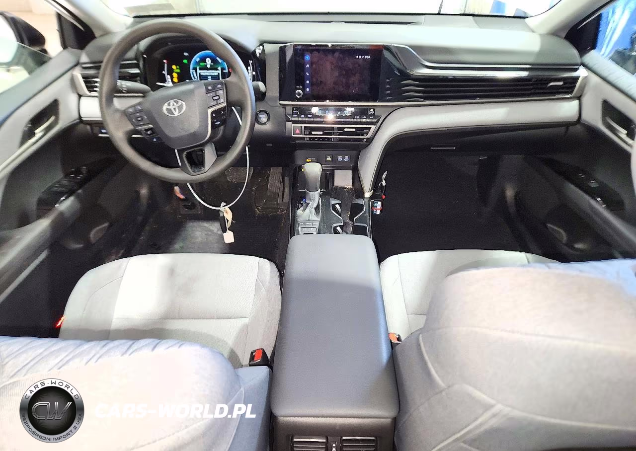 2025 Toyota Camry Le VIN:4T1DAACKXSU186039 - 8