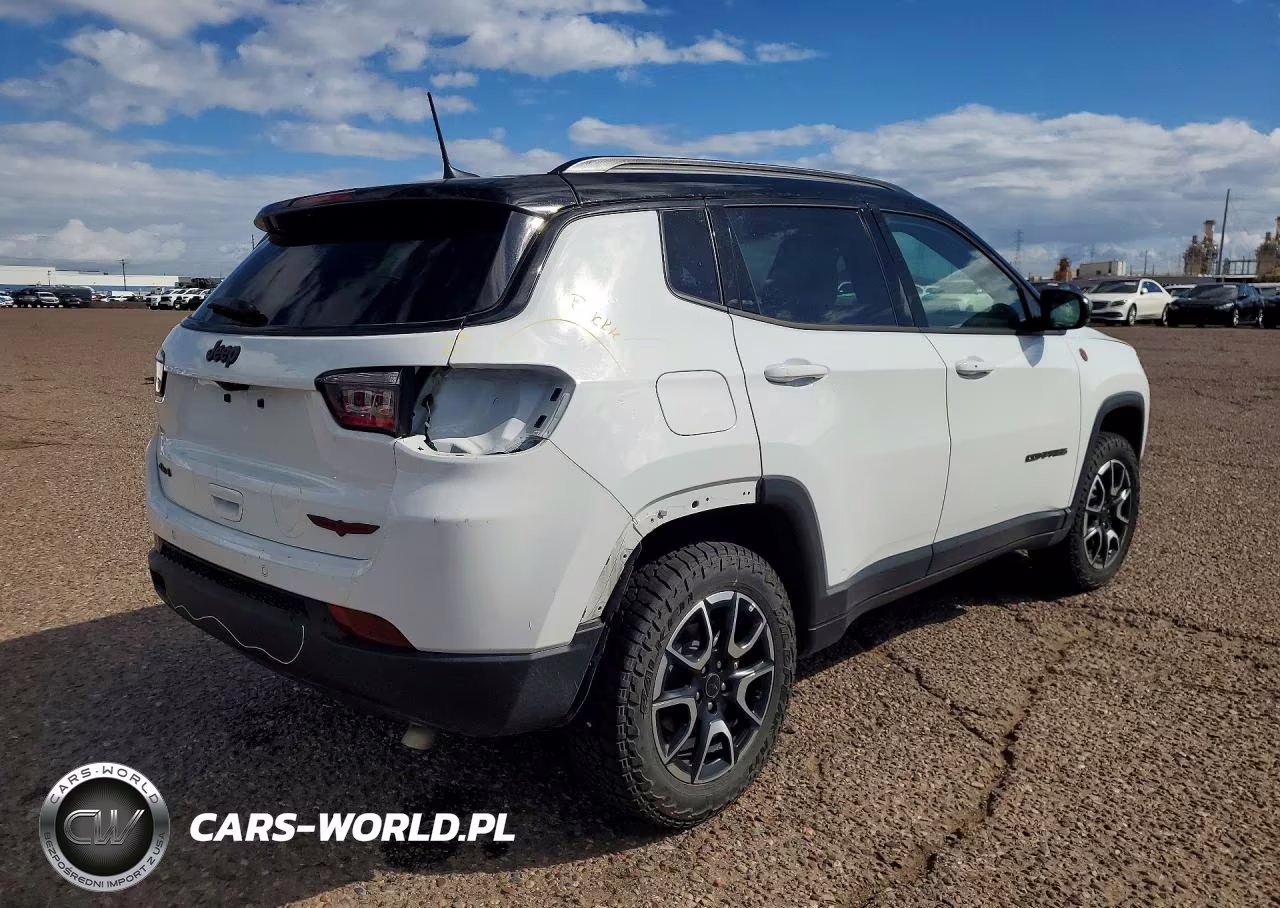 2026 Jeep Compass Trailhawk VIN:3C4NJDDNXTT177193 - 3