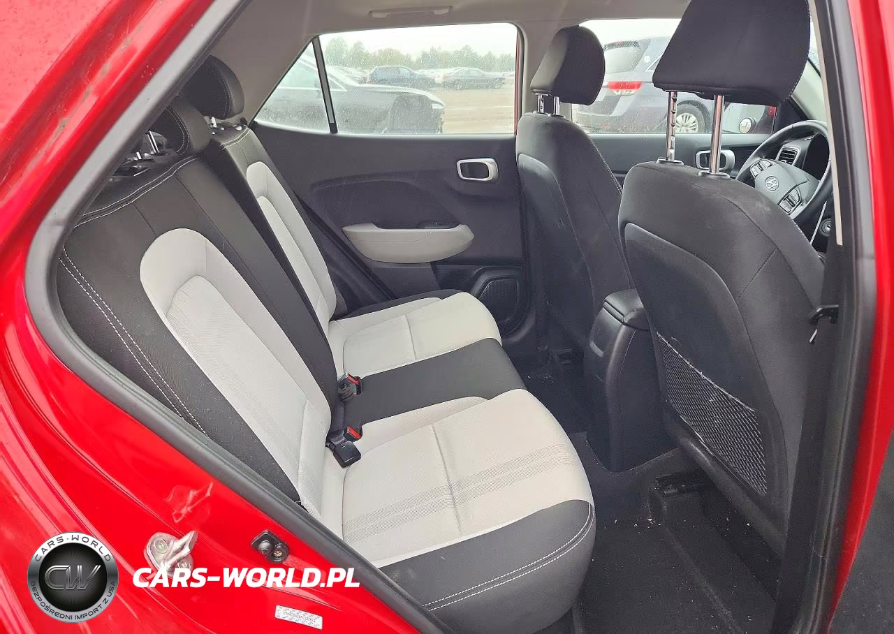 2022 Hyundai Venue Sel VIN:KMHRC8A30NU180646 - 11
