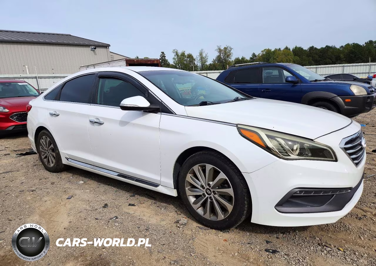 2016 Hyundai Sonata Sport VIN:5NPE34AFXGH351924 - 4