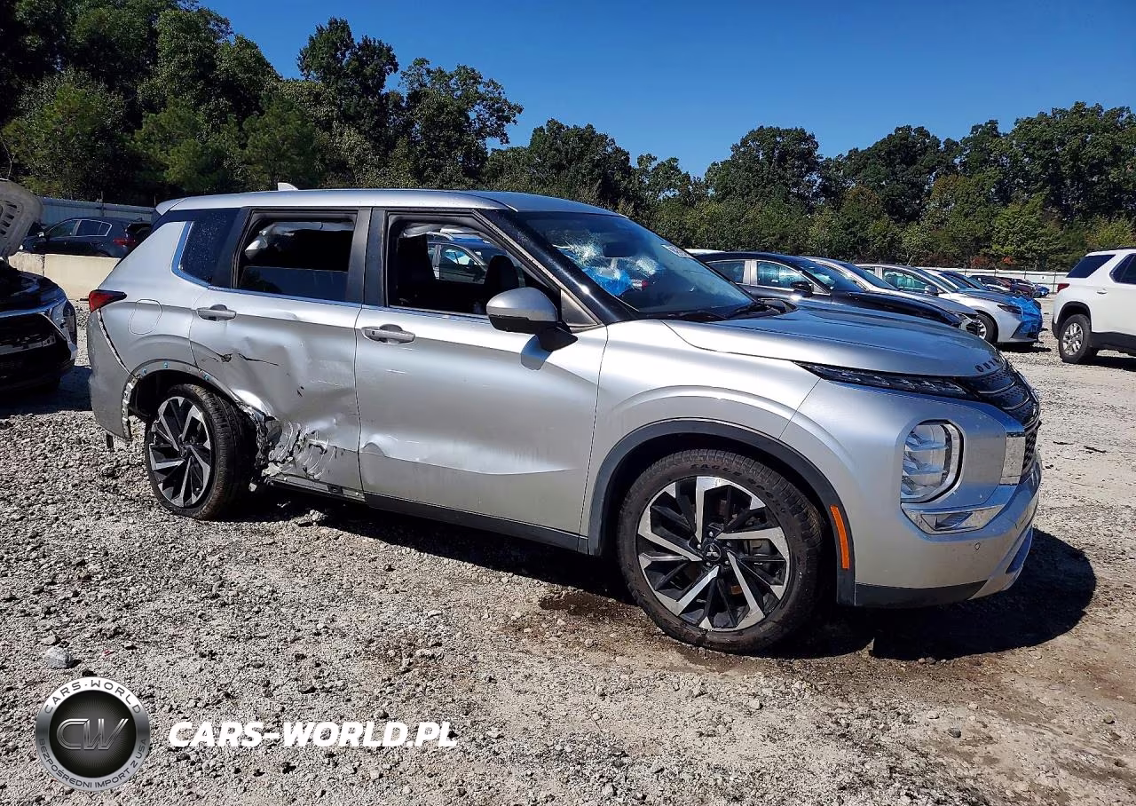 2023 Mitsubishi Outlander Se VIN:JA4J3UA83PZ017298 - 4
