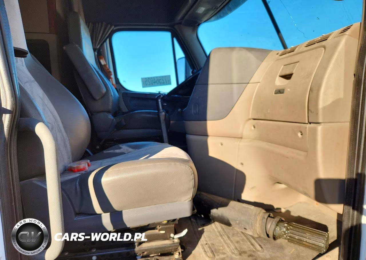 2016 Freightliner Cascadia 125 Semi Truck VIN:3AKJGLD6XGSGY6539 - 5