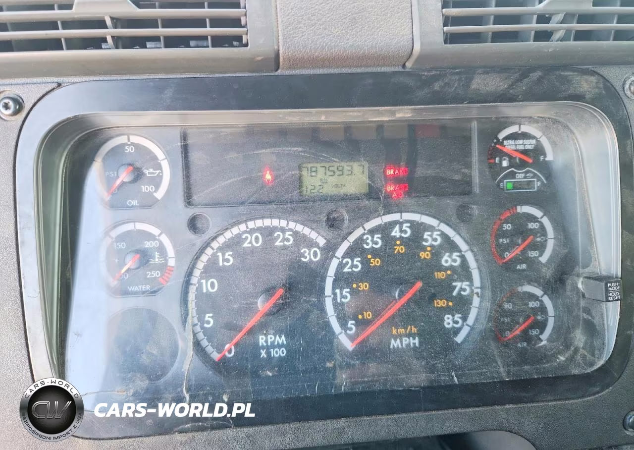 2016 Freightliner Cascadia 125 Semi Truck VIN:3AKJGLD6XGSGY6539 - 8