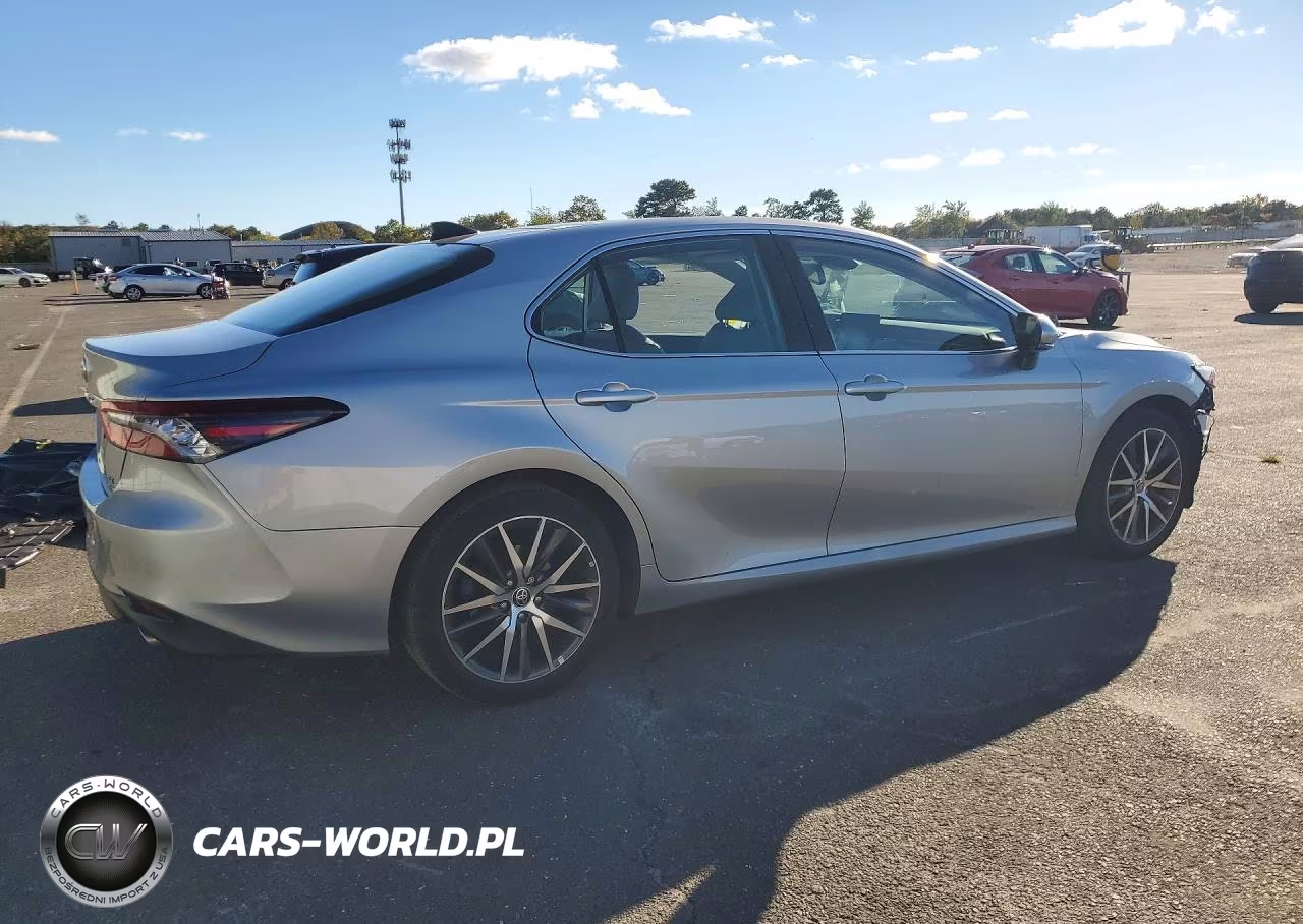 2022 Toyota Camry Xle VIN:4T1F11BK5NU063618 - 3