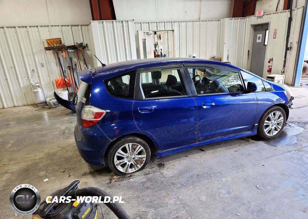 2009 Honda Fit Sport VIN:JHMGE88439S051322 - 3