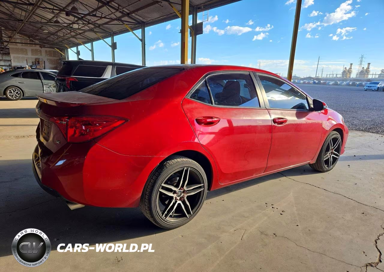 2017 Toyota Corolla Se VIN:2T1BURHE2HC880377 - 3
