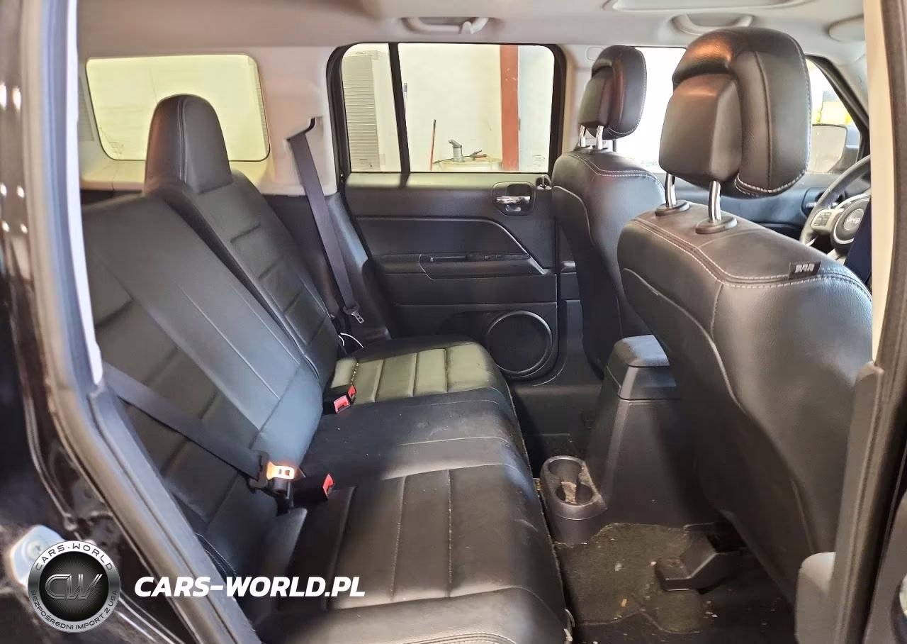2016 Jeep Patriot Latitude VIN:1C4NJRFB0GD670585 - 11
