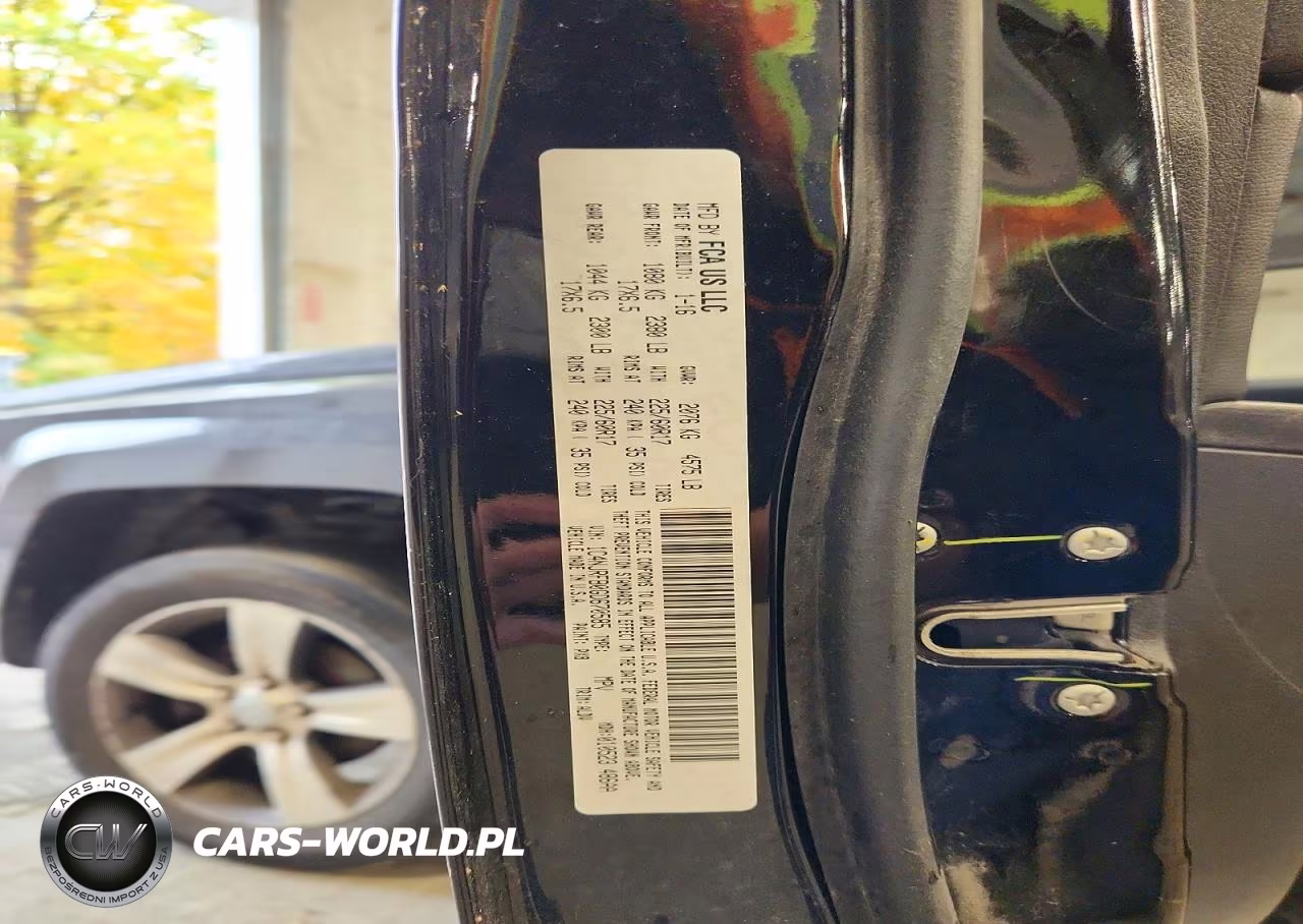 2016 Jeep Patriot Latitude VIN:1C4NJRFB0GD670585 - 13
