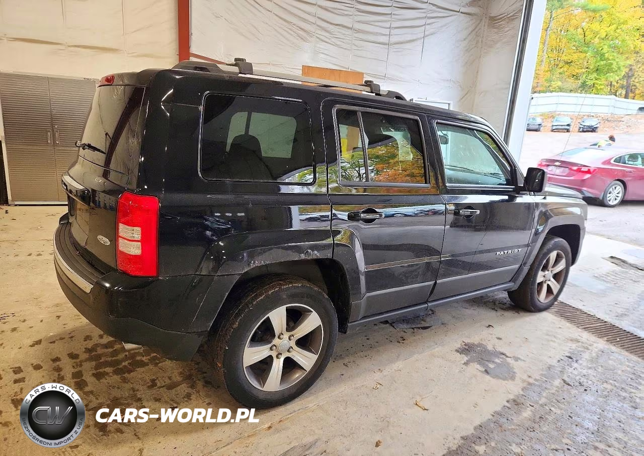 2016 Jeep Patriot Latitude VIN:1C4NJRFB0GD670585 - 3