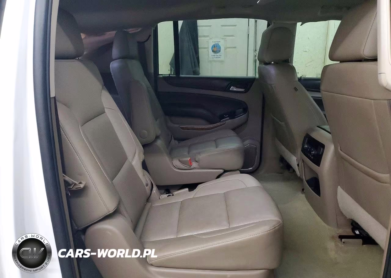 2018 Chevrolet Suburban K1500 Premier VIN:1GNSKJKC1JR303776 - 11