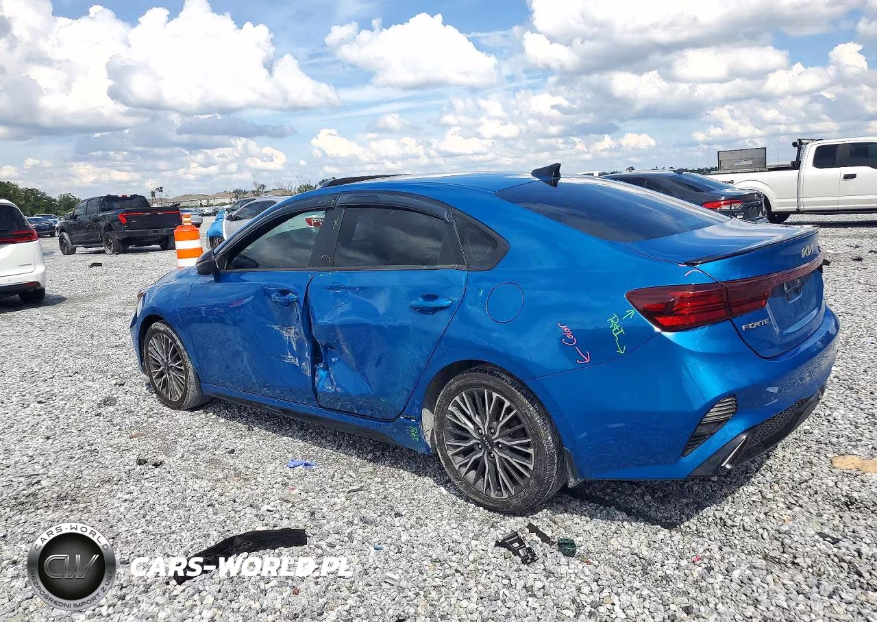 2023 Kia Forte Gt Line VIN:3KPF54AD8PE585254 - 2