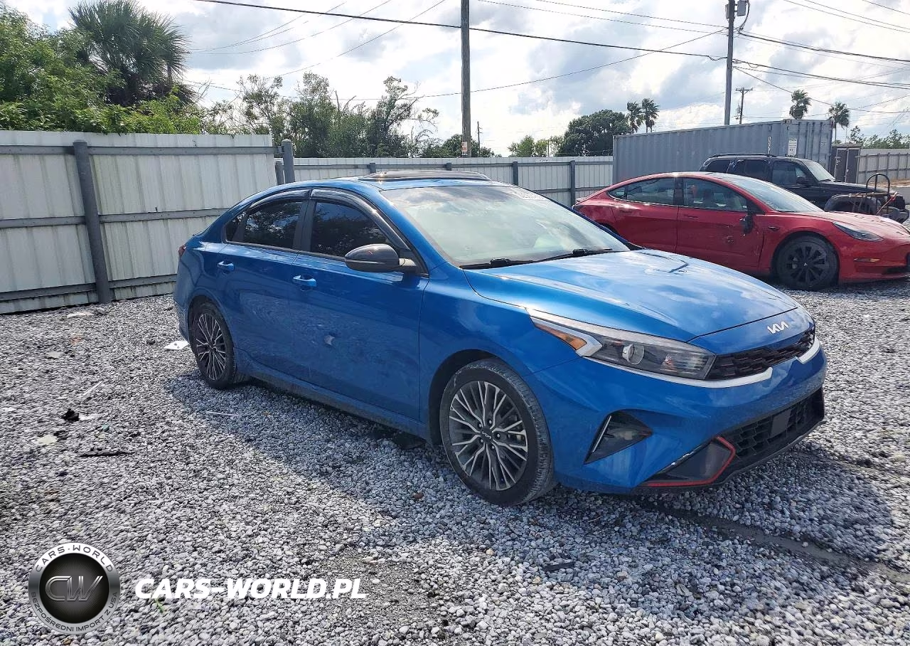 2023 Kia Forte Gt Line VIN:3KPF54AD8PE585254 - 4
