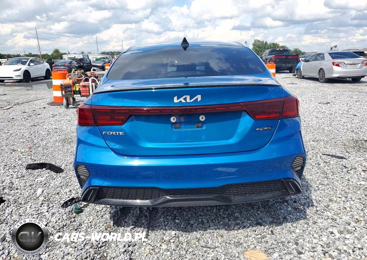 2023 Kia Forte Gt Line VIN:3KPF54AD8PE585254 - 6