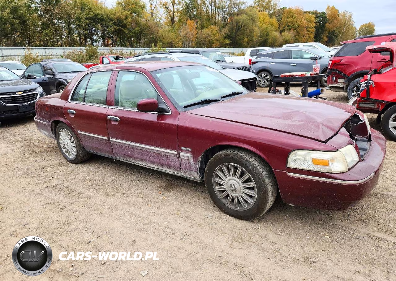2011 Mercury Grand Marquis Ls VIN:2MEBM7FV6BX603353 - 4