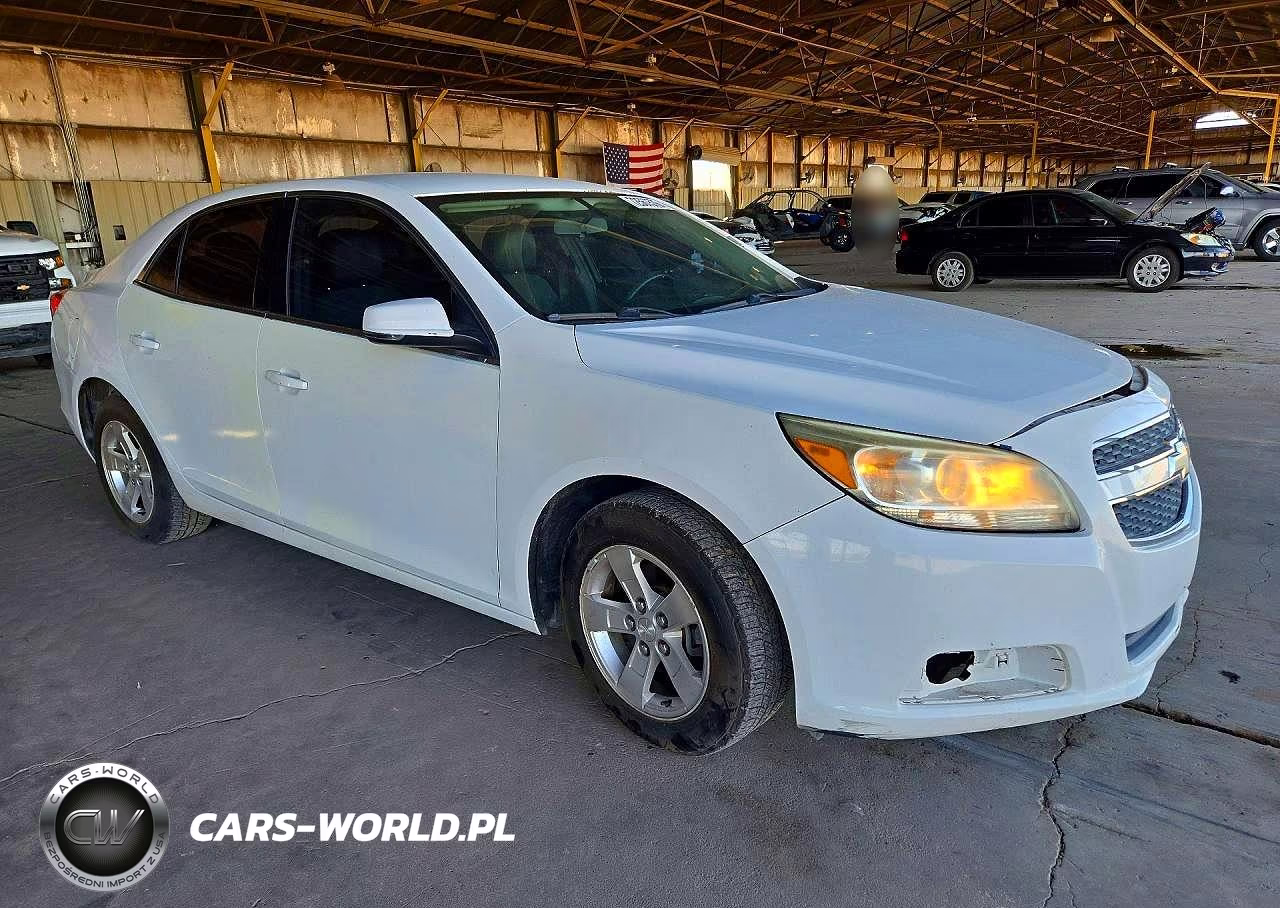 2013 Chevrolet Malibu 1Lt VIN:1G11C5SA1DF275886 - 4