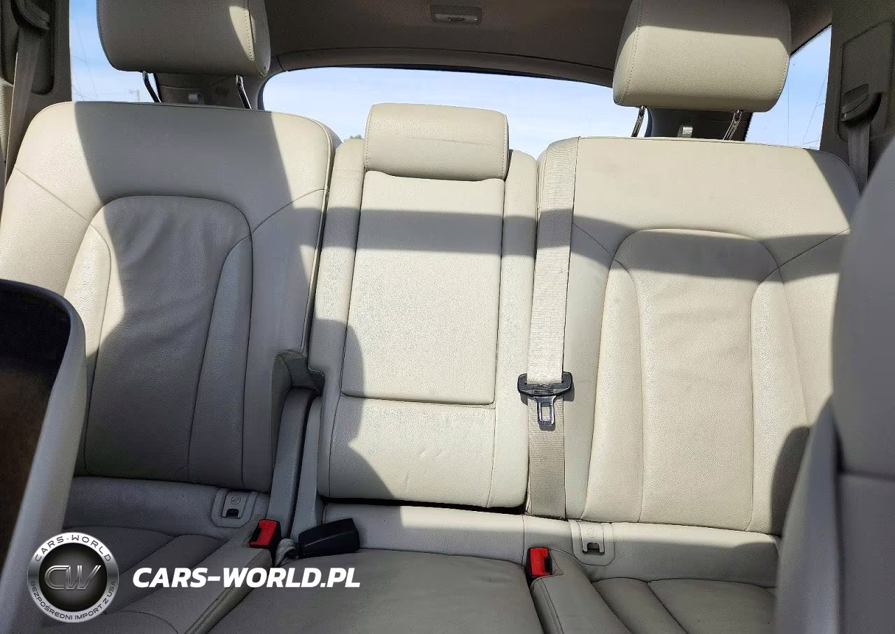 2011 Audi Q7 Premium Plus VIN:WA1LMAFE3BD005533 - 10