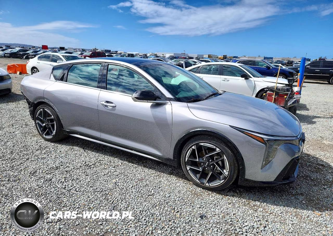 2025 Kia K4 Gt Line VIN:3KPFW4DE4SE142190 - 4